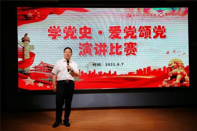 同事年后各种理由请假不回来上班，但时不时私下跟我们聊天，总问我们公司的近况，为什么？